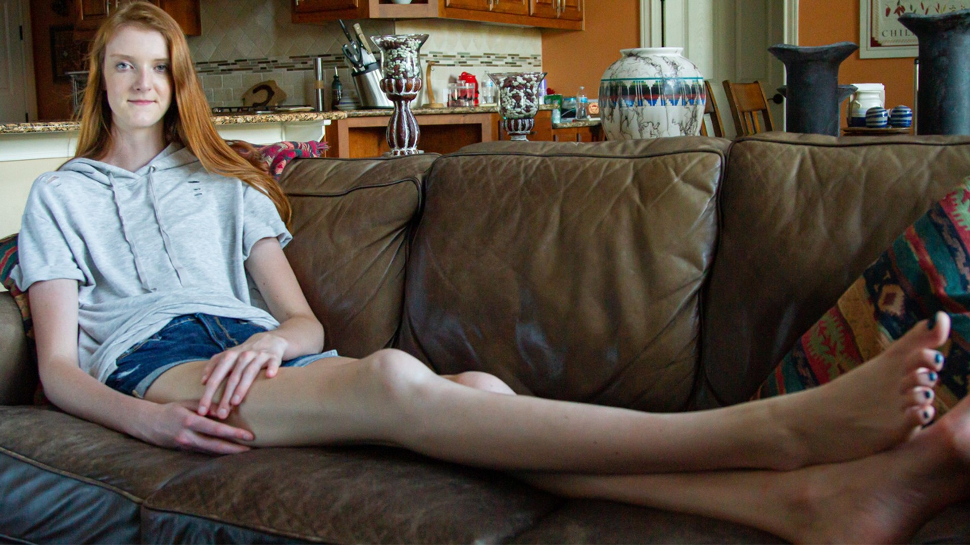 co gai 16 tuoi co doi chan dai nhat the gioi anh 2