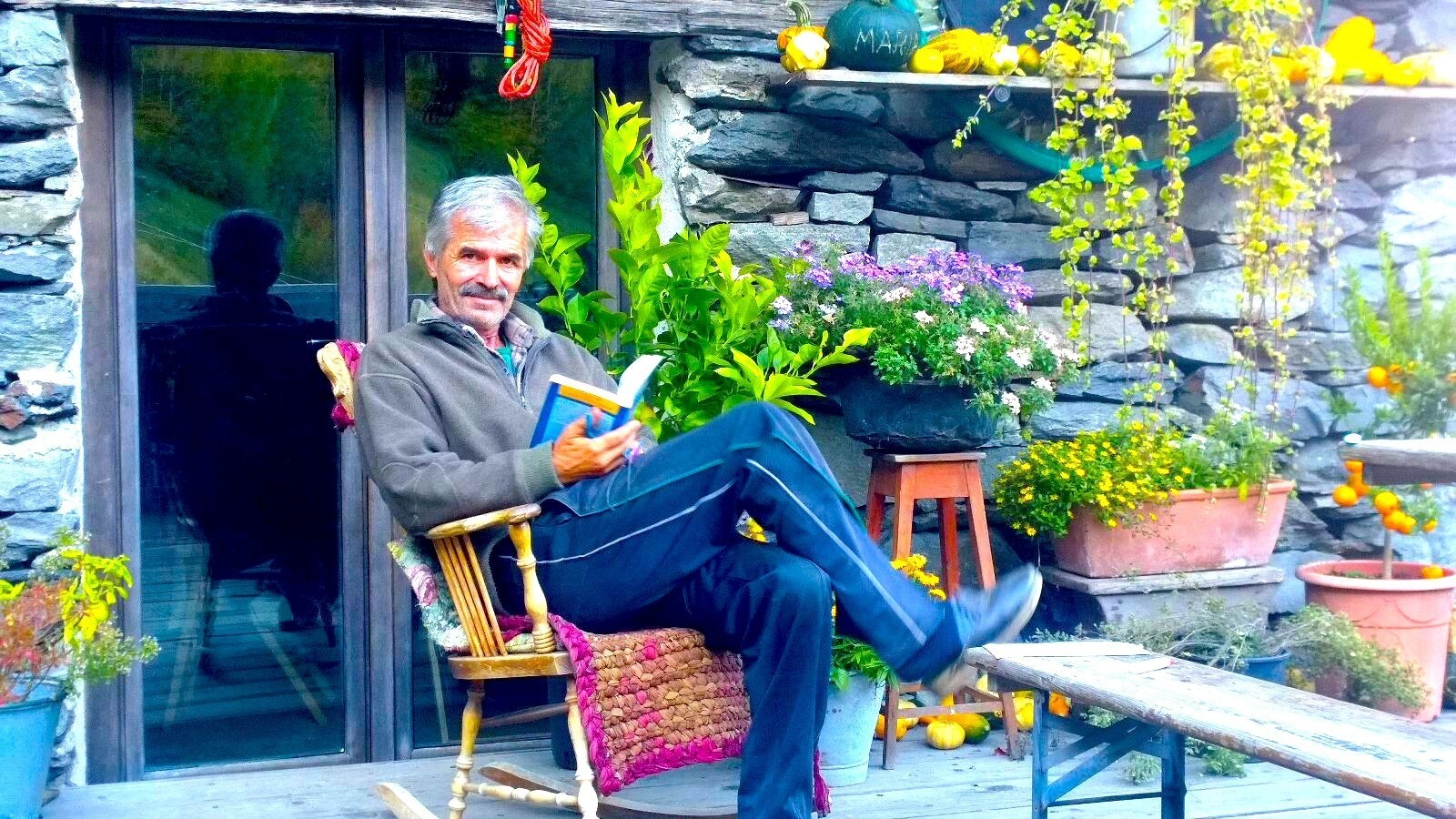 Vi an si cua Italy 'tu cach ly' 14 nam tren day Alps hinh anh