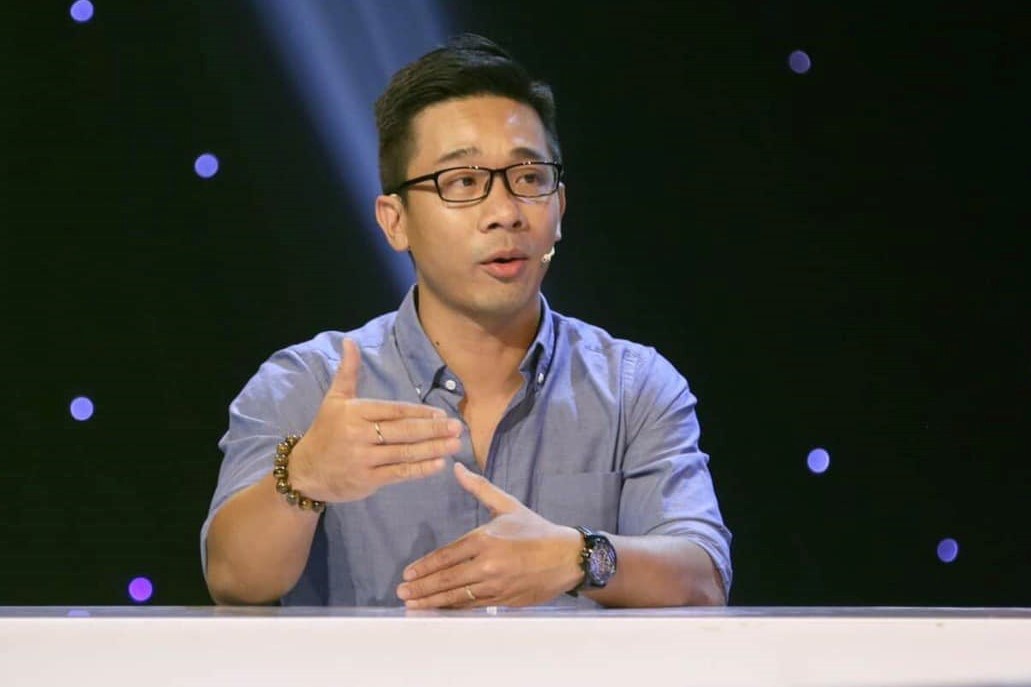 co gai bi duoi khoi cay ATM anh 2