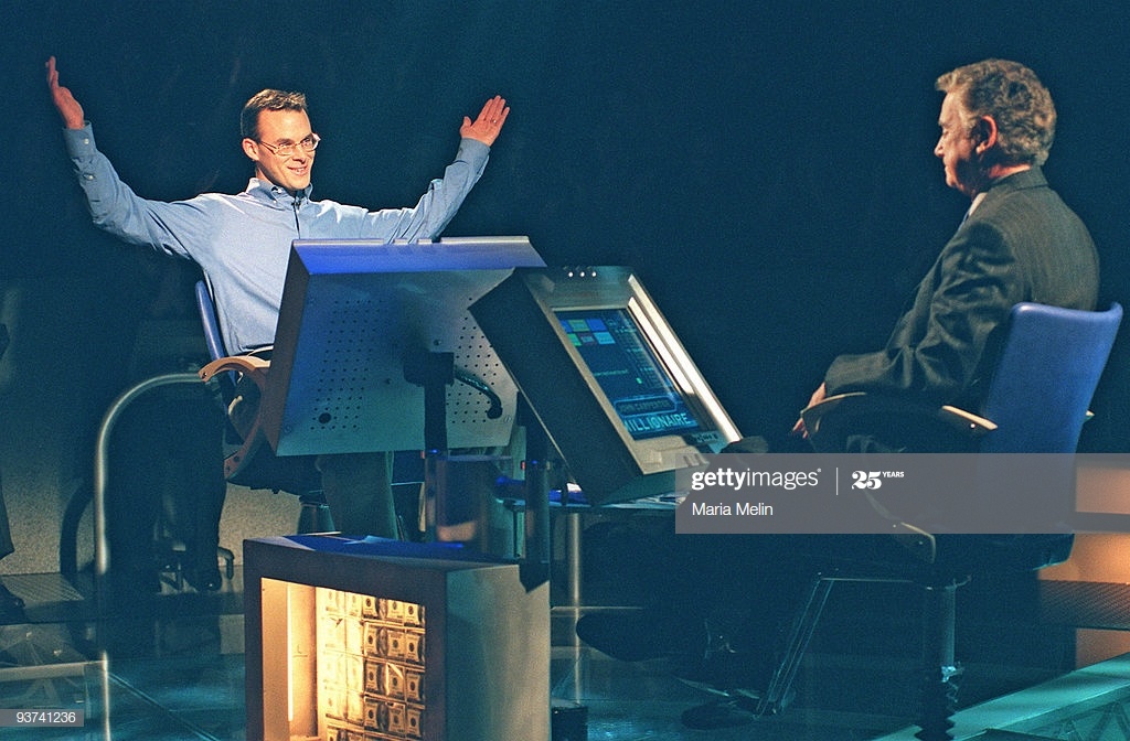 nguoi dau tien thang 15 cau tai Ai la trieu phu My anh 1