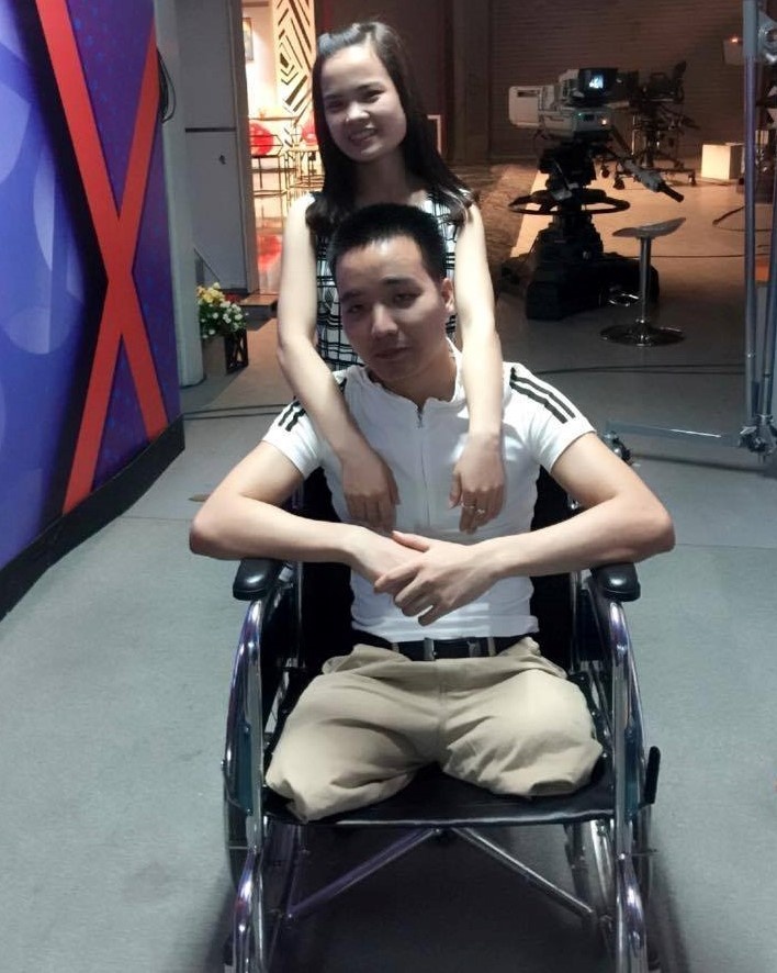 chuyen tinh co gai xinh dep lay chang trai cut chan anh 3