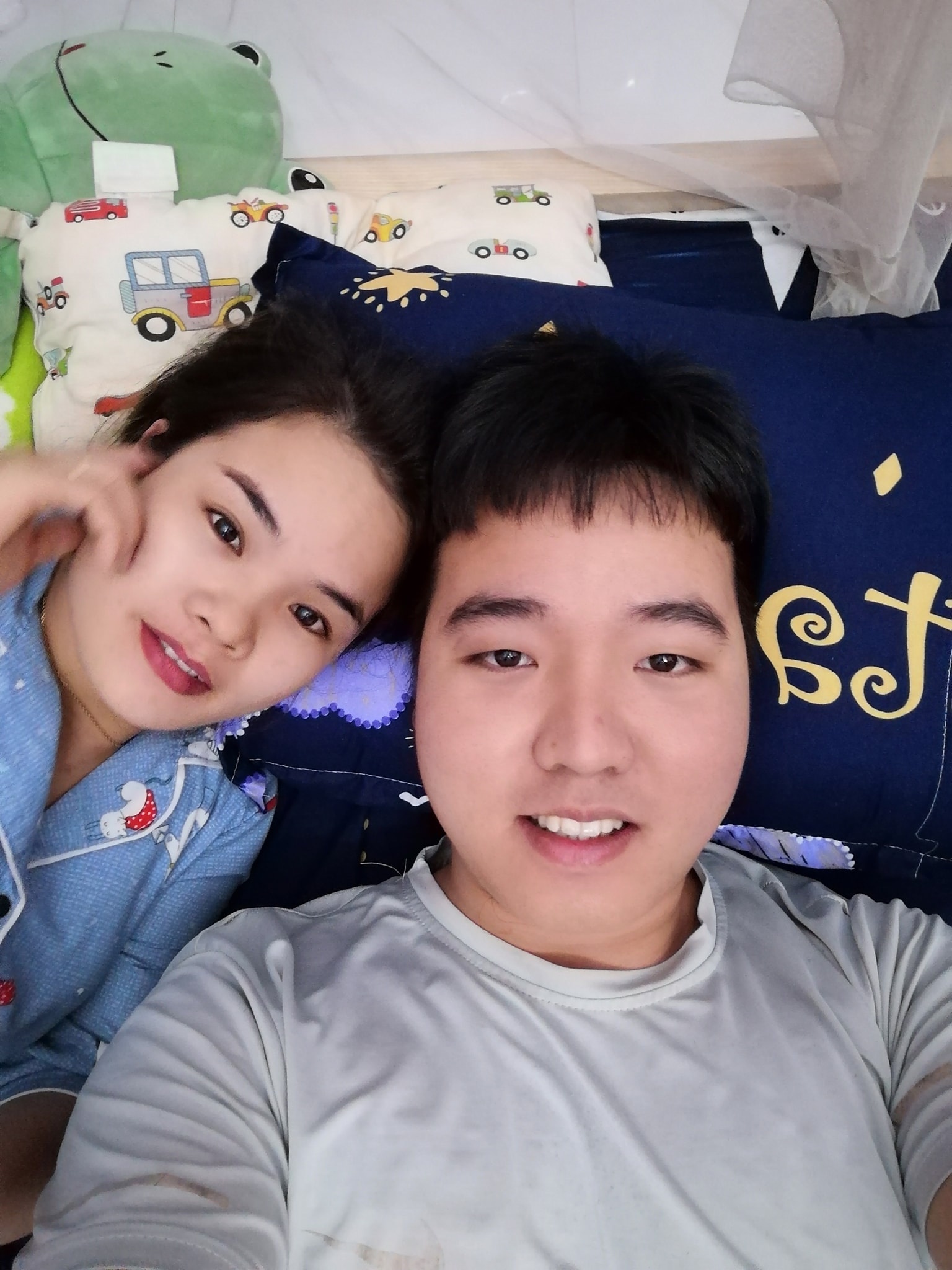 chuyen tinh co gai xinh dep lay chang trai cut chan anh 6