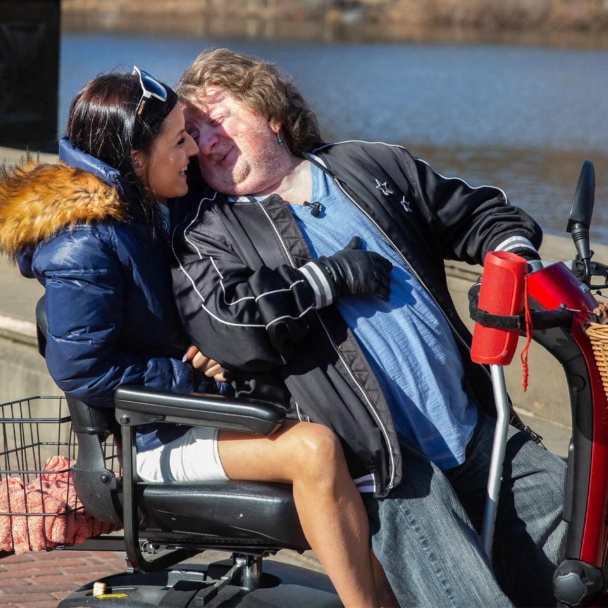 Nang mau 27 tuoi yeu nguoi dan ong 55 tuoi anh 10