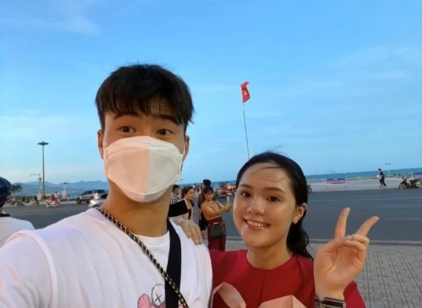 cau thu lam gi ky nghi le anh 1