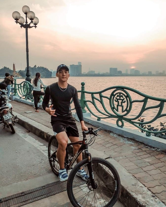 chien si cong an dep trai tai Chung toi la chien si anh 8