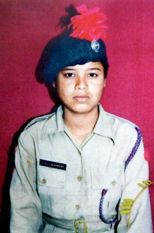 co gai bi tan cong axit thang Ai la trieu phu anh 2