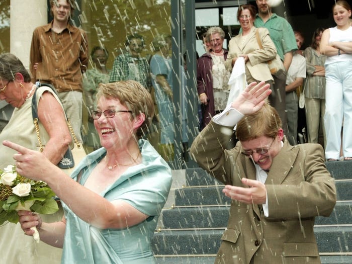 Hon nhan dong tinh duoc chap thuan anh 3