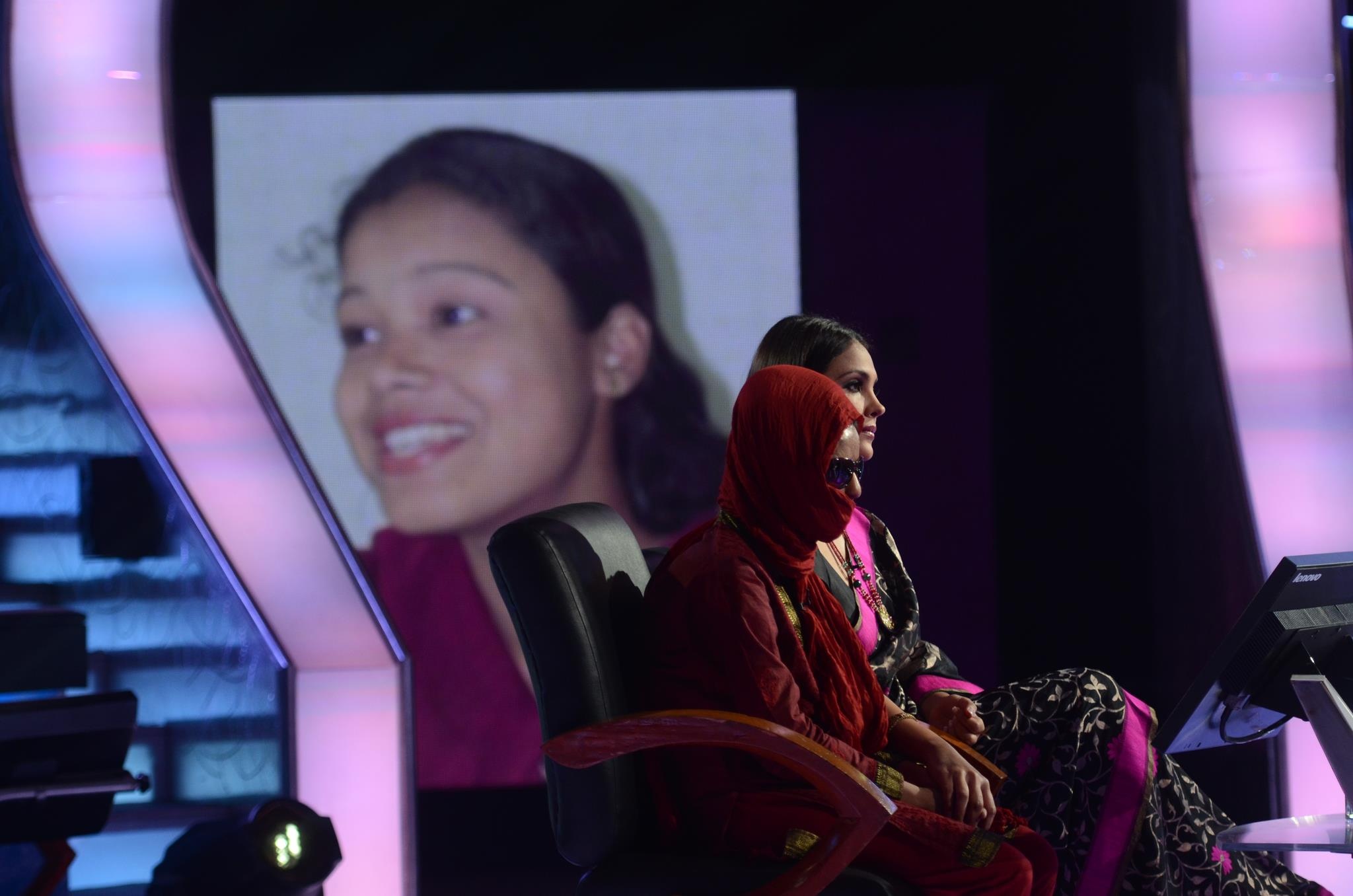 co gai bi tan cong axit thang Ai la trieu phu anh 1