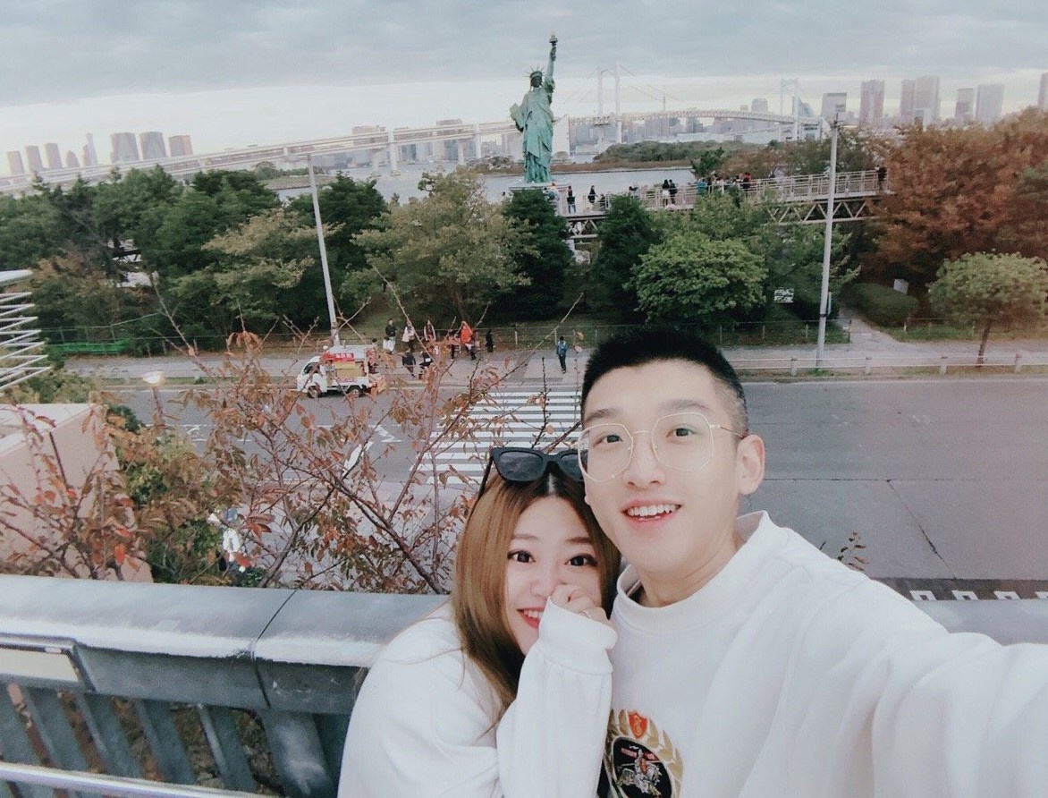 cap vo chong dua lech anh 7