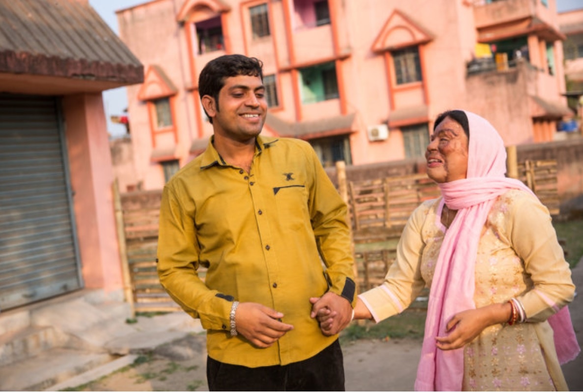 co gai bi tan cong axit thang Ai la trieu phu anh 7