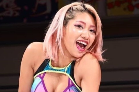 Show thuc te co nu do vat Nhat Ban tu sat bi huy bo hinh anh