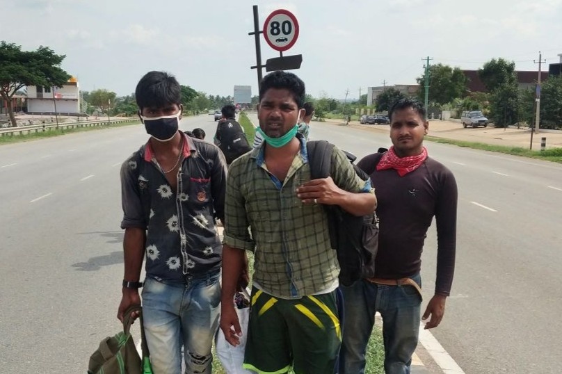 10 ngay dau don, hiem nguy cua chang trai An Do di bo 2.000 km ve nha hinh anh