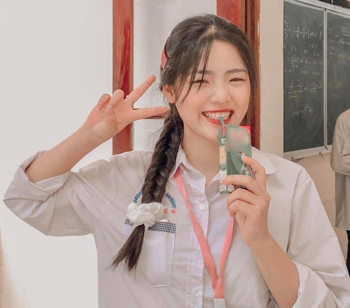 nu sinh gay chu y tai Olympia anh 2