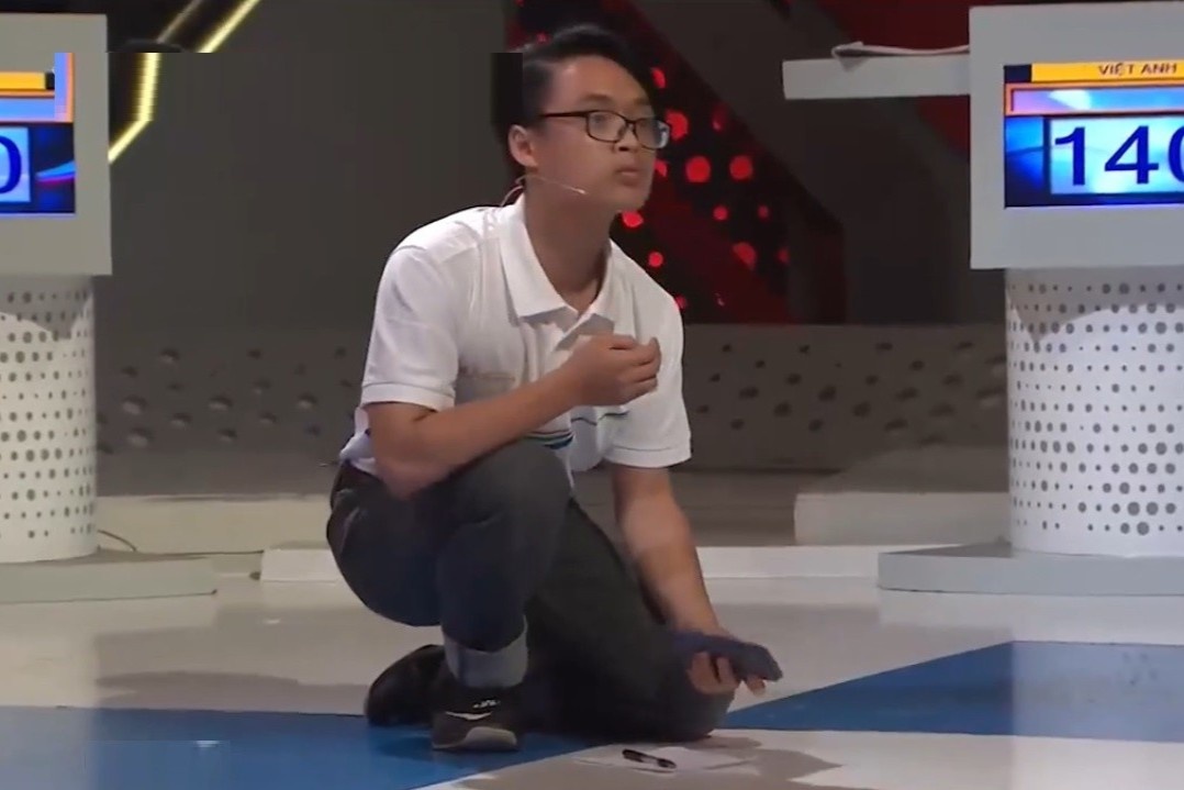 Thi sinh Olympia ngoi han xuong san van khong giai duoc cau hoi Toan hinh anh