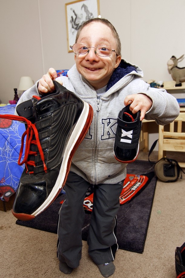 chàng người lùn 28 tuổi chỉ cao 86 cm ảnh 5 chang nguoi lun 28 tuoi chi cao 86 cm anh 5