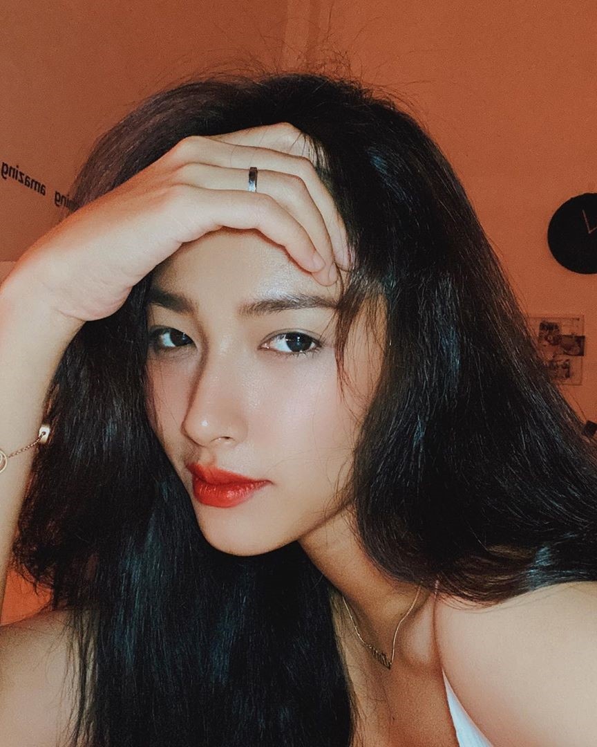 nhan sac nu chinh Nguoi ay la ai anh 9