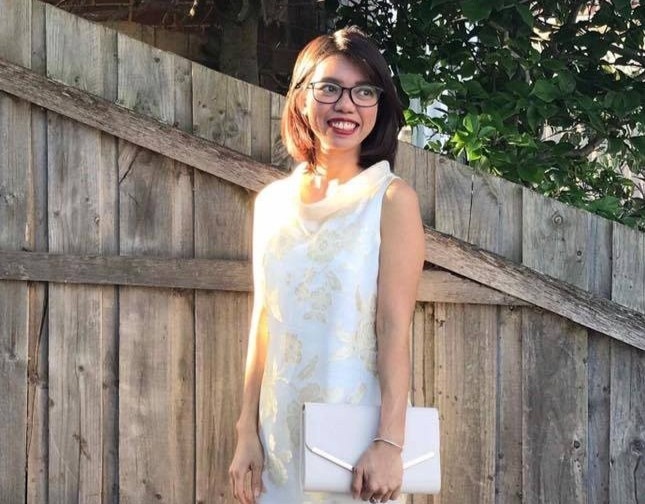 Tu co be osin ngu gam cau thang den CEO cuu giup phu nu bi bao hanh hinh anh