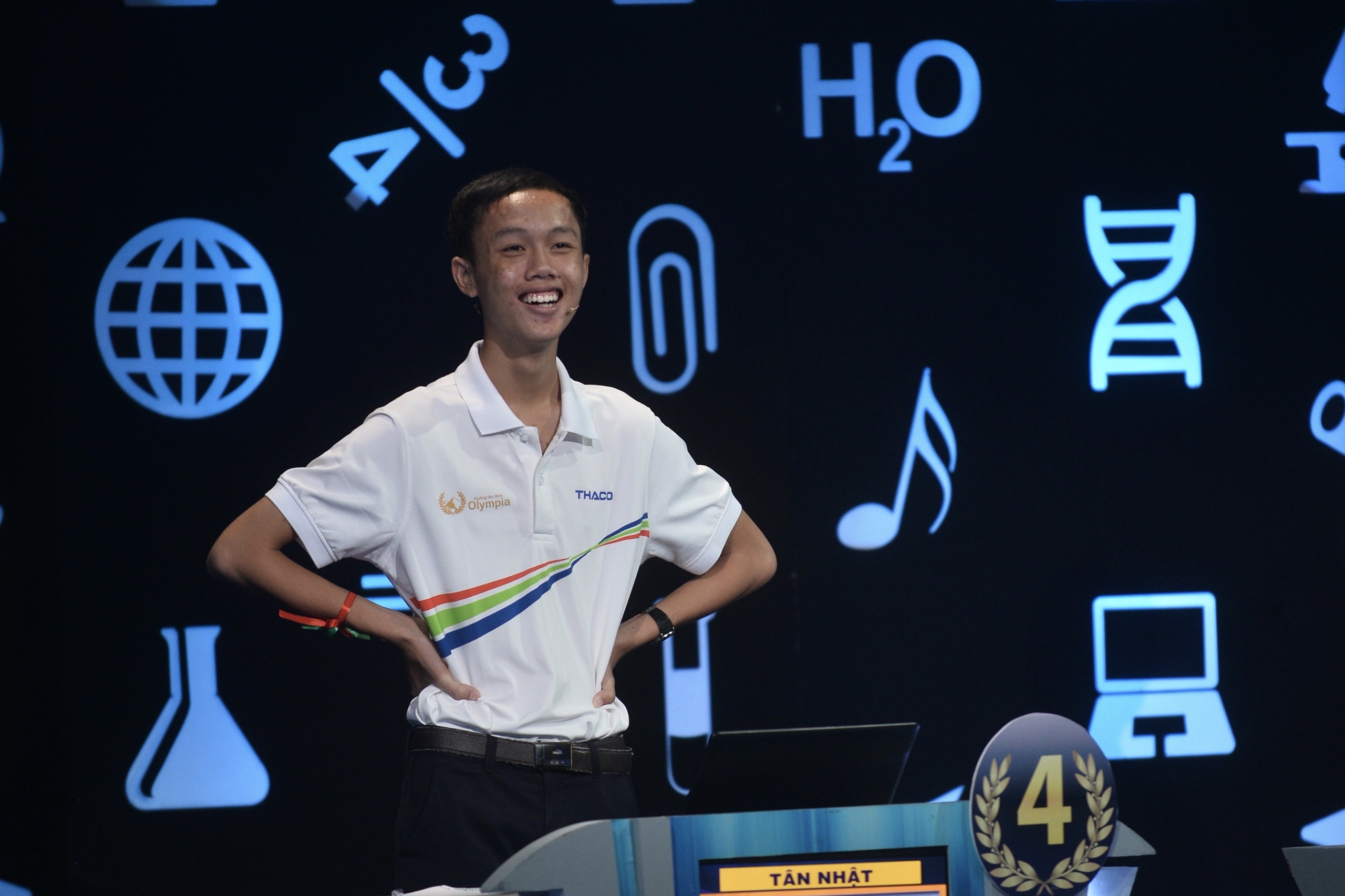 4 chang trai Quang Tri vao chung ket Olympia anh 7