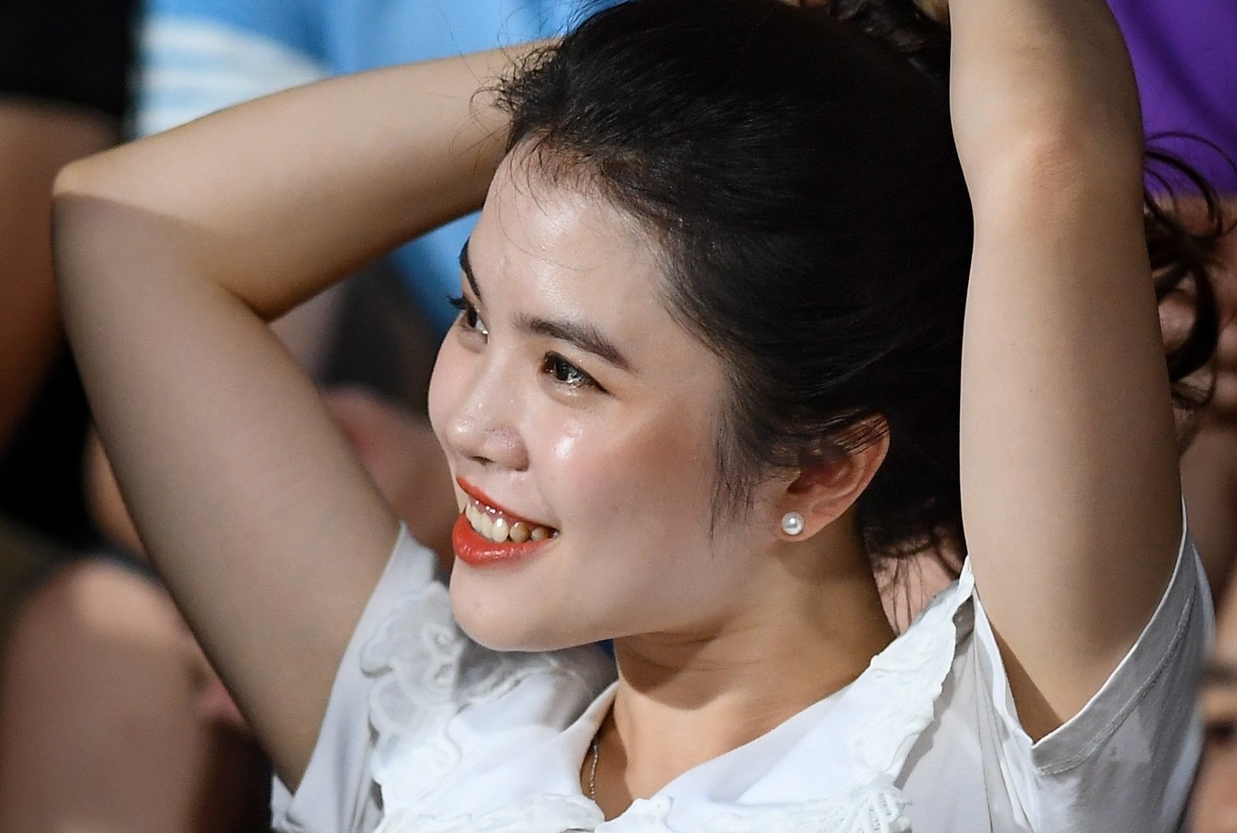 Vo thu mon Van Hoang den san co vu chong thi dau hinh anh