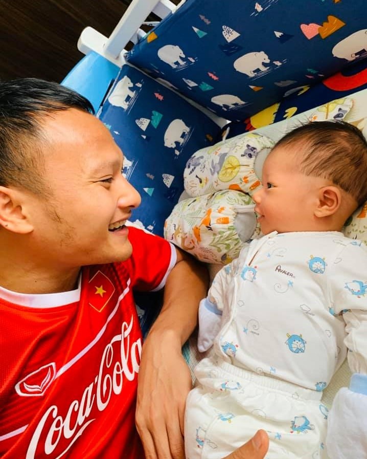 co dau cau thu anh 10