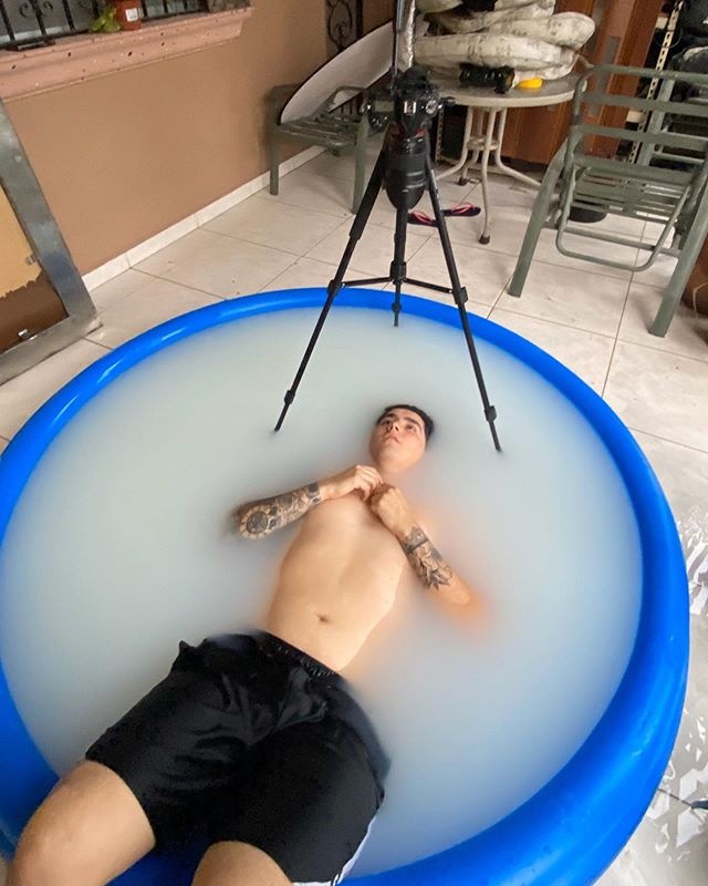 chang trai chia se hau truong anh ao tren mang anh 3