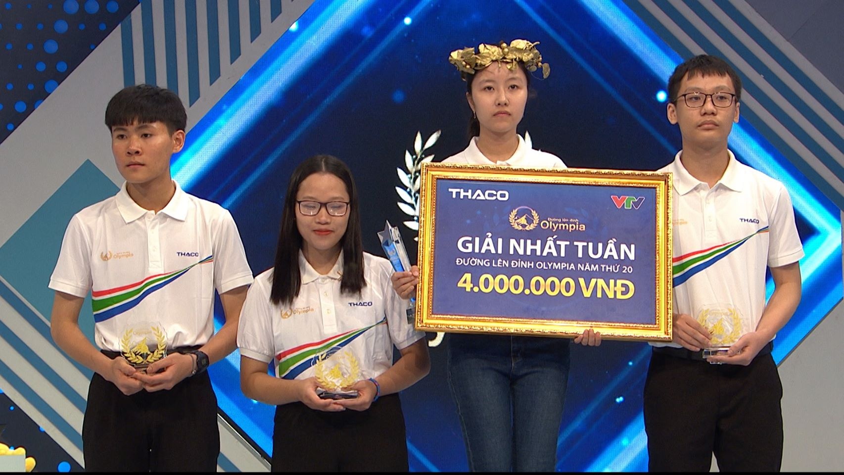 Duong len dinh Olympia anh 1