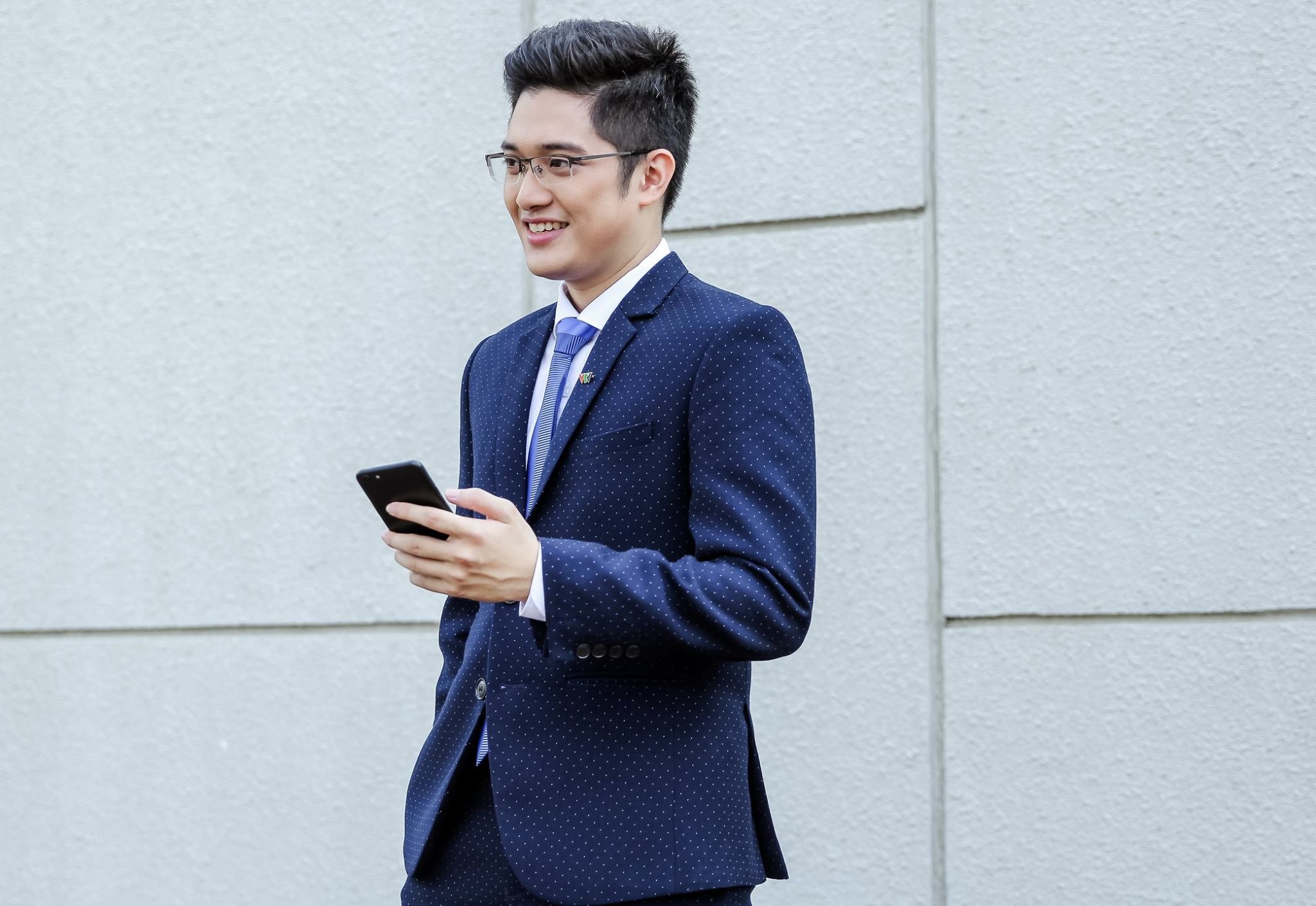 MC 9X dan Thoi su VTV anh 7