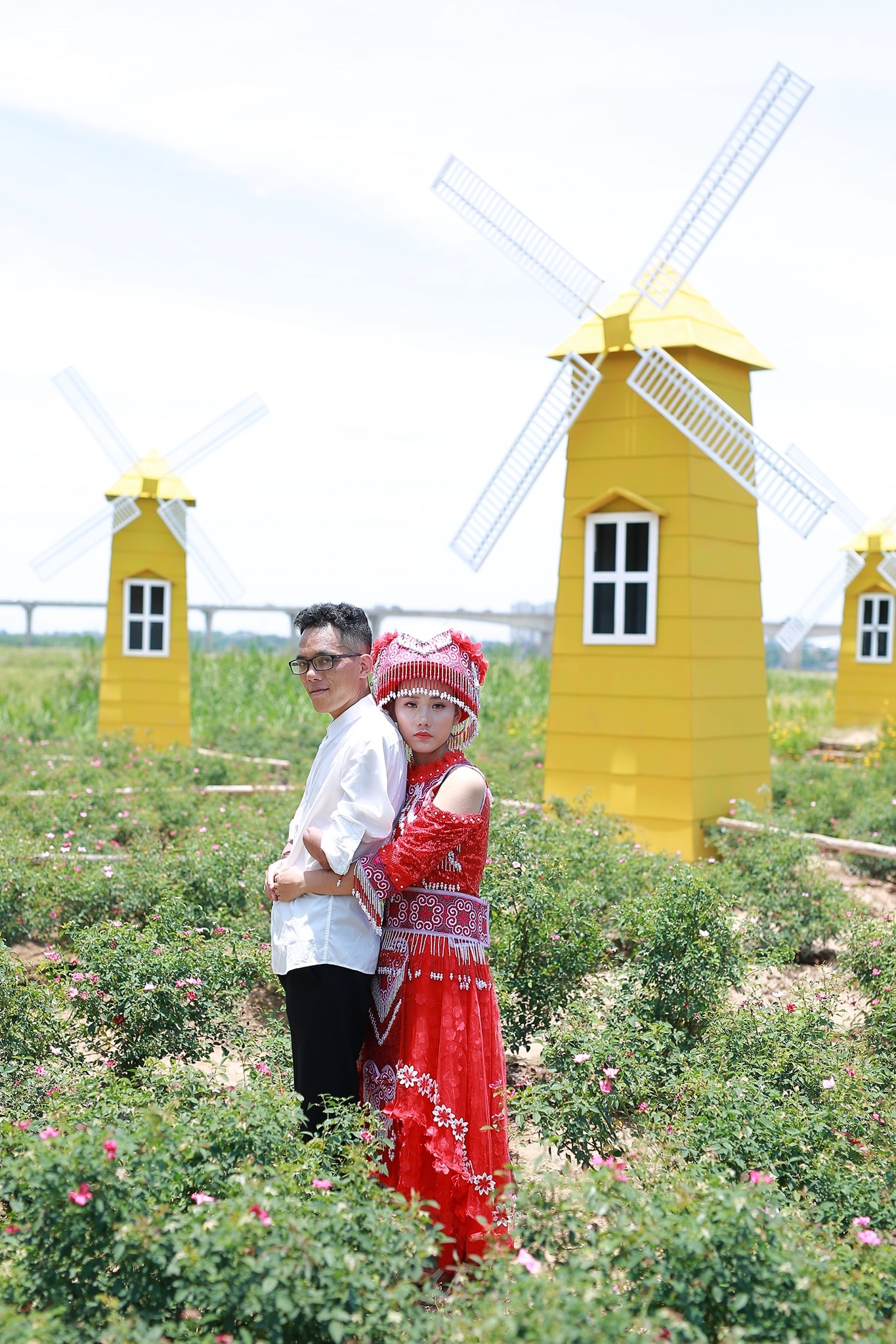 chang trai cut 2 tay sap cuoi vo anh 2