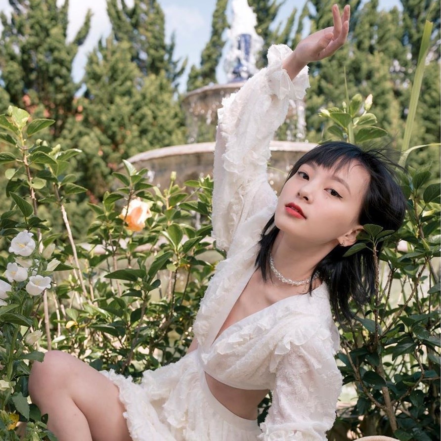 hot girl 10X dien bikini anh 2