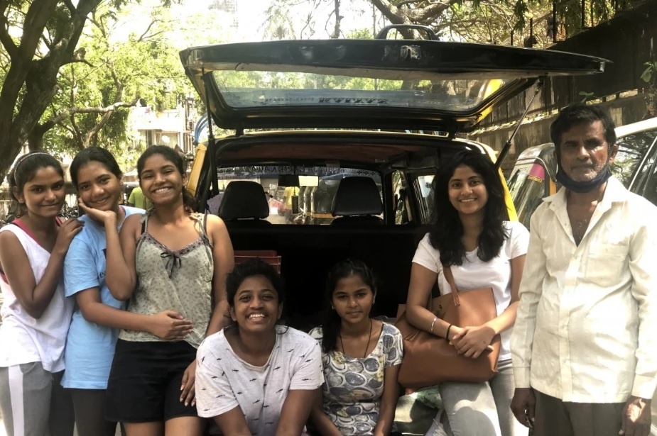 con cua gai mai dam An Do thach thuc dinh kien anh 1