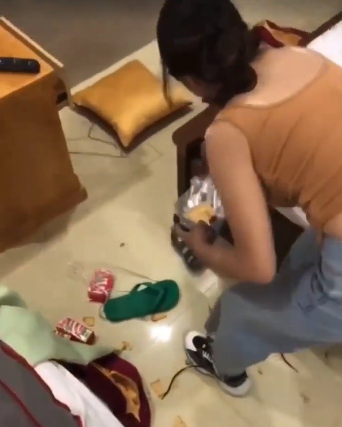 xả rác trong khách sạn ảnh 1 xa rac trong khach san anh 1