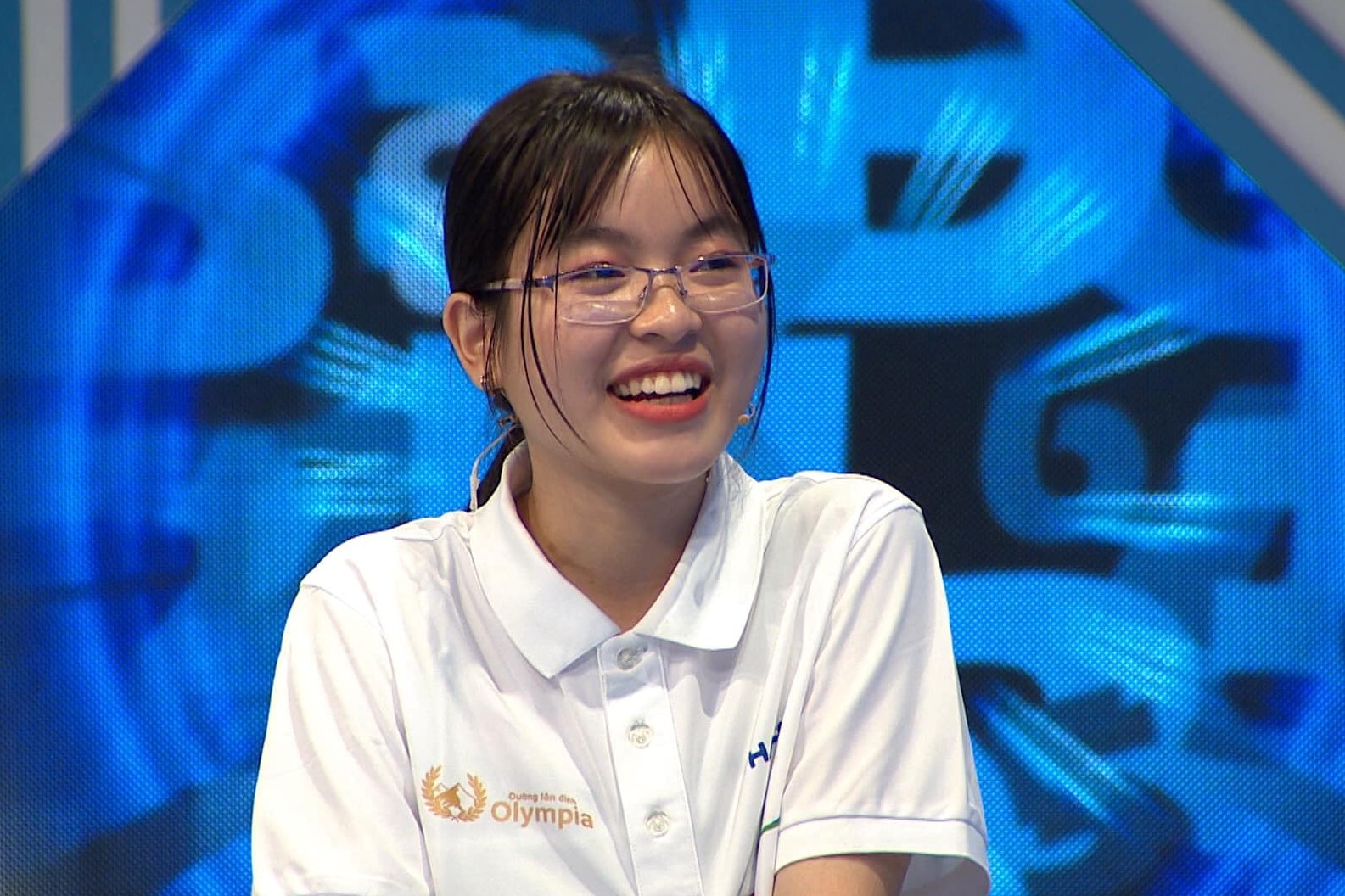Nhung co gai duoc chu y nho ngoai hinh tai ‘Duong len dinh Olympia’ hinh anh