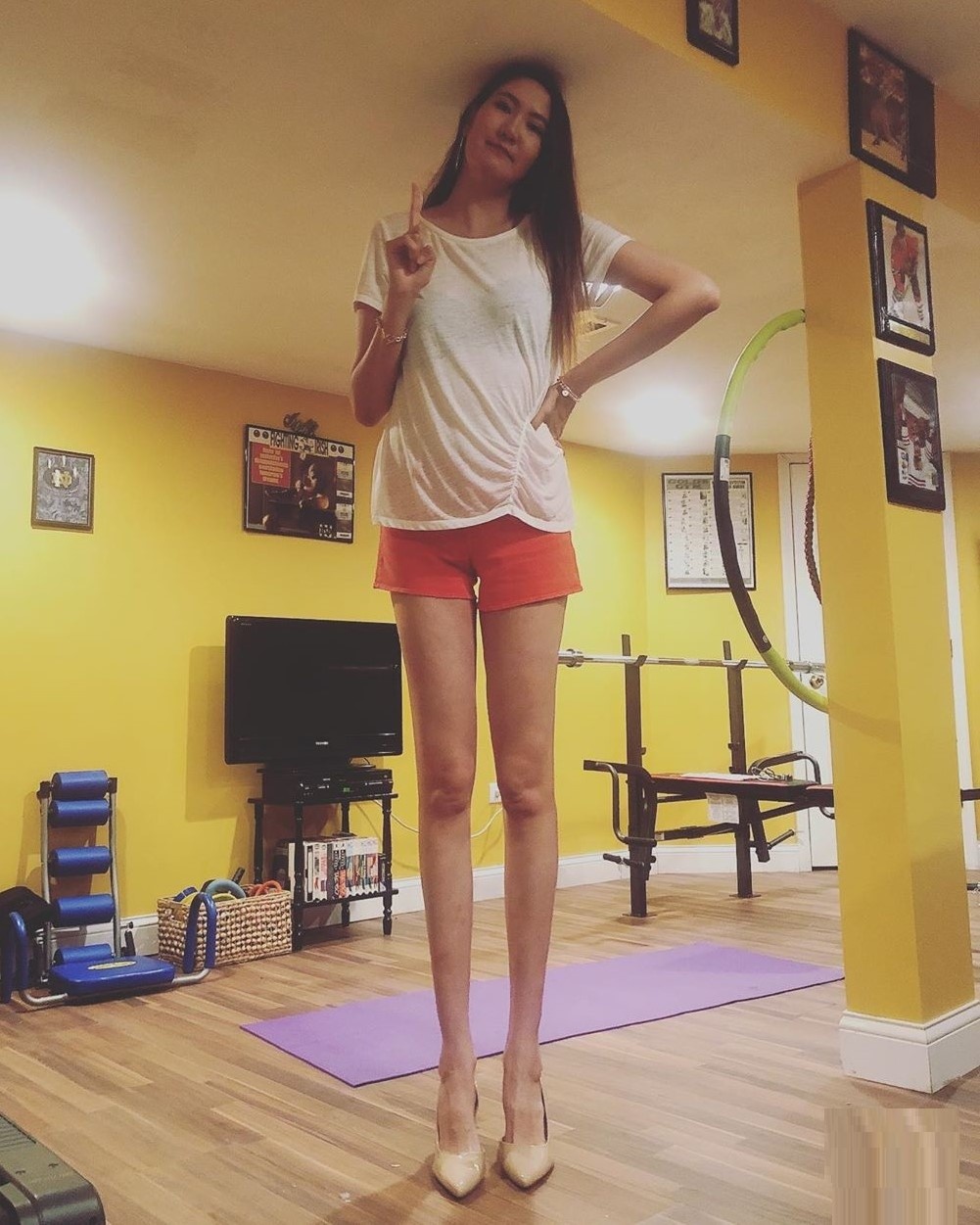 co gai co doi chan dai nhat the gioi anh 3