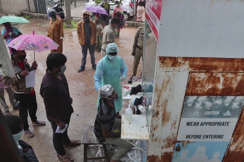 An Do lung mua thao moc tranh lay Covid-19 anh 2