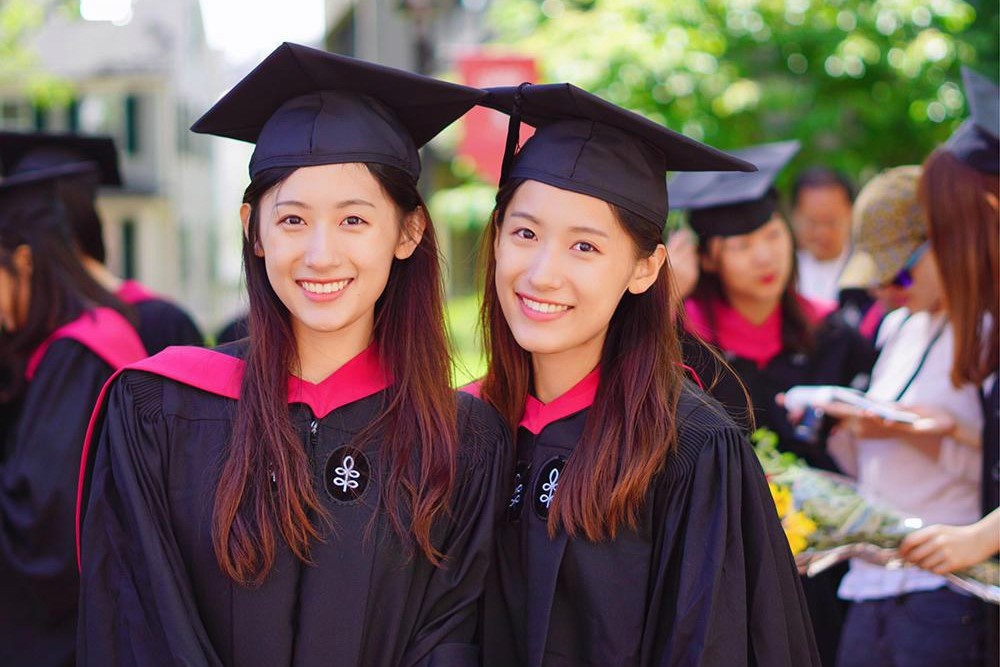 cac cap chi em cung hoc truong danh gia anh 5