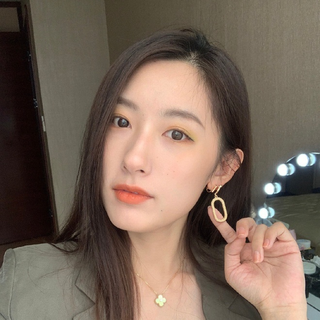 cac cap chi em cung hoc truong danh gia anh 6