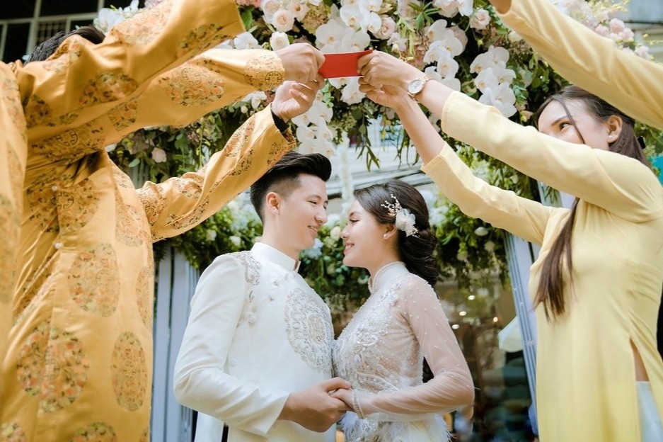 Danh ghen, ngoai tinh, chia tay, ly hon on ao tren MXH hinh anh