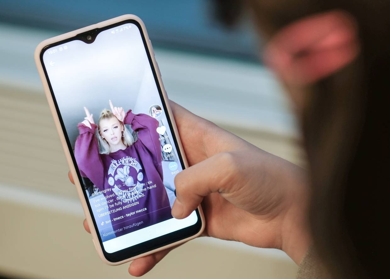 tre em dung TikTok anh 1