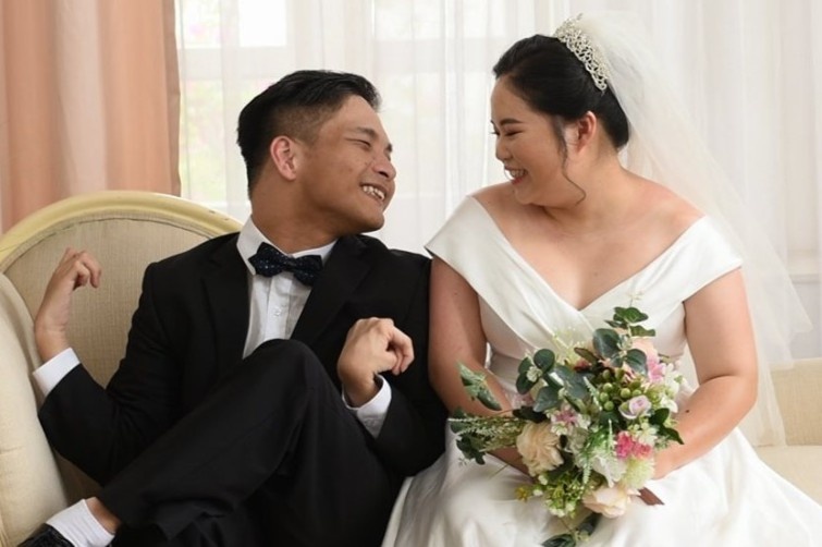 Nhac si bai nao cuoi vo nho mang xa hoi hinh anh