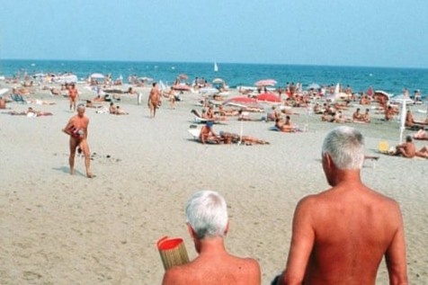 Resort khoa than o Phap thanh o dich Covid-19 moi hinh anh