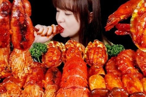 Trung Quoc dong 13.600 tai khoan mukbang hinh anh