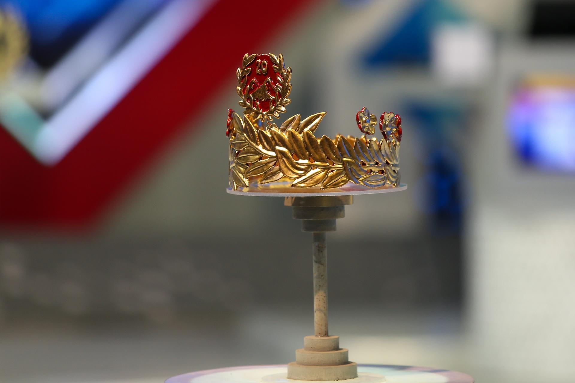 vong nguyet que Olympia son son thep vang anh 1