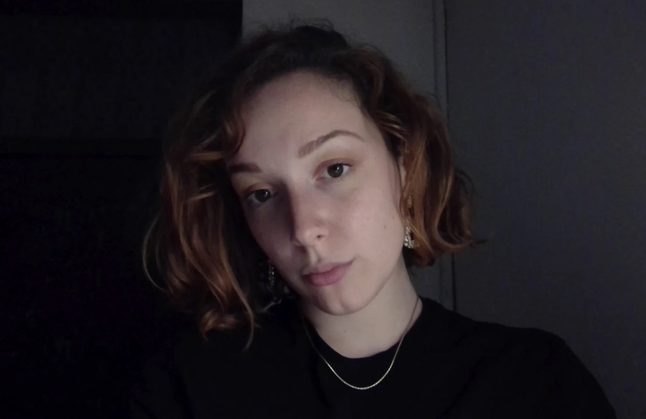 Dich vu ‘ban gai thue’ cho game thu co don anh 4