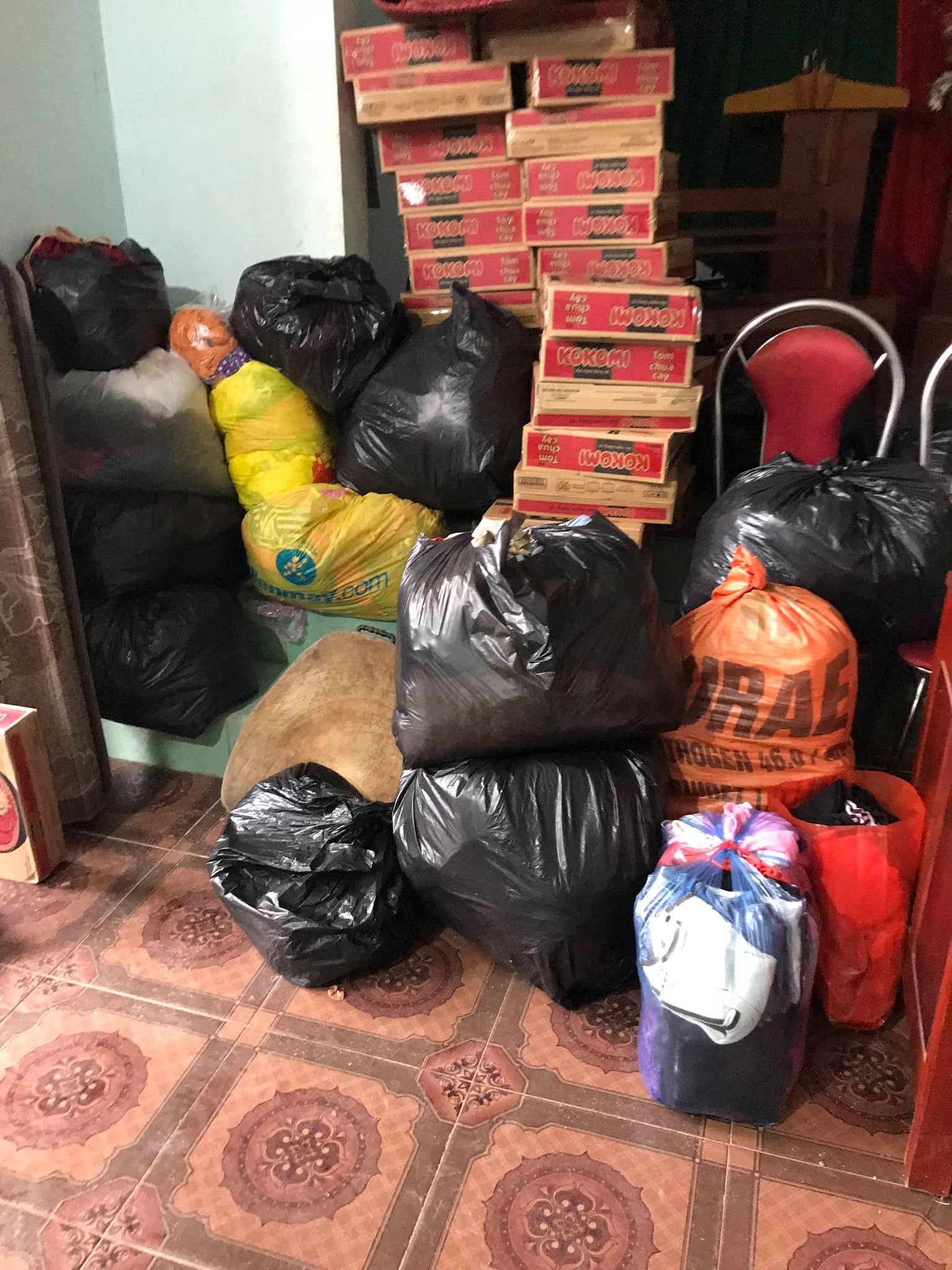 xóm ở Nghệ An gói hơn bánh chưng ủng hộ đồng bào vùng lũ ảnh 2 xom o Nghe An goi hon banh chung ung ho dong bao vung lu anh 2