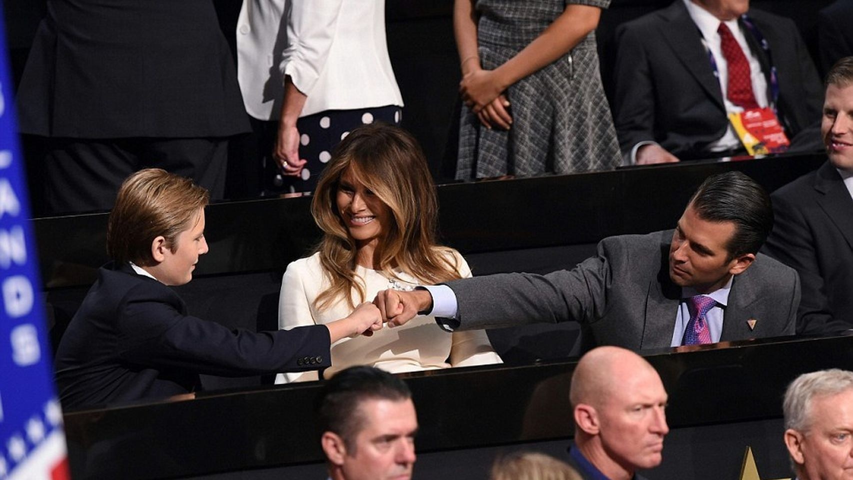 Barron Trump va cac anh chi em anh 8