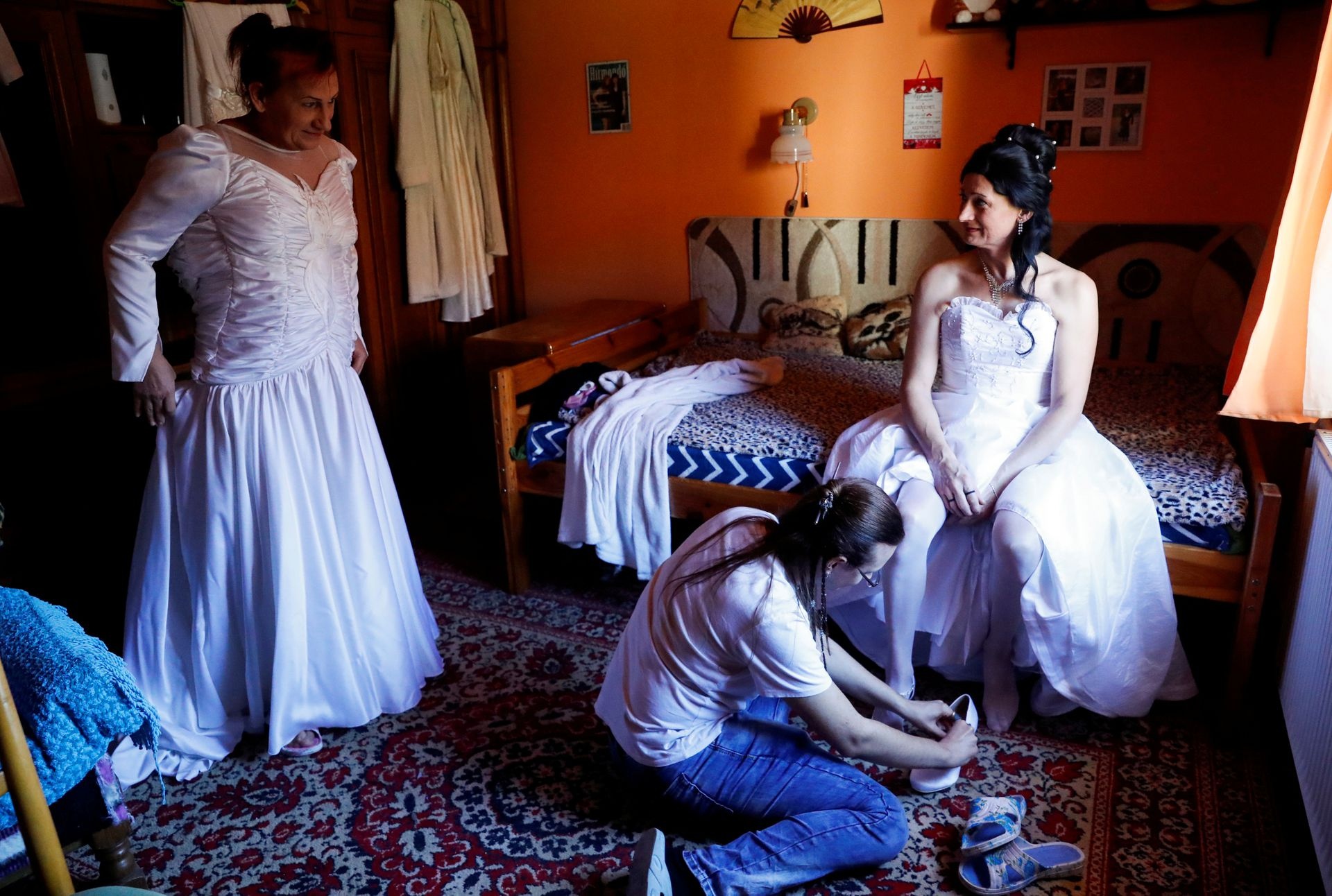 cap chuyen gioi Hungary ket hon anh 2