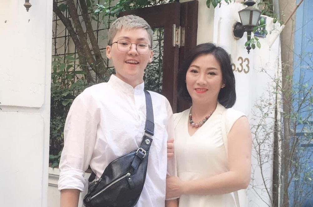 'Sau 6 nam come out, toi moi duoc bo goi la con trai' hinh anh