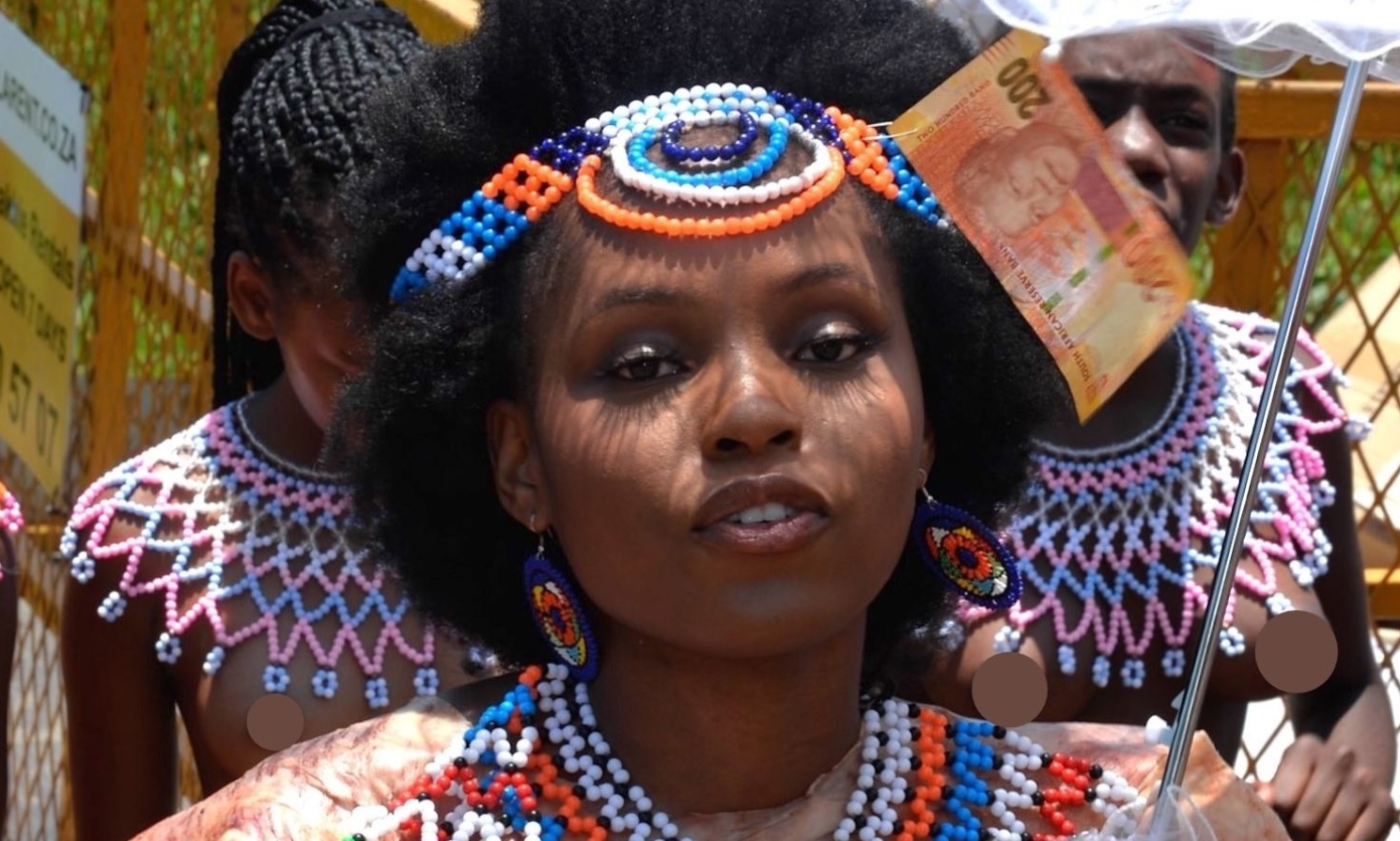 Tiec mung trinh trang o Nam Phi anh 1