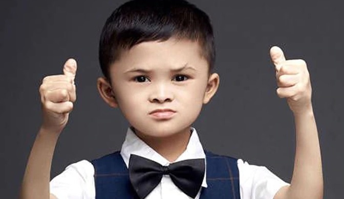 cau be co khuon mat giong Jack Ma anh 4