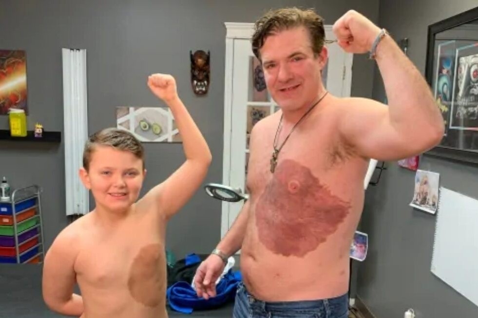 Ong bo chiu dau 30 tieng de xam vet bot giong het con hinh anh